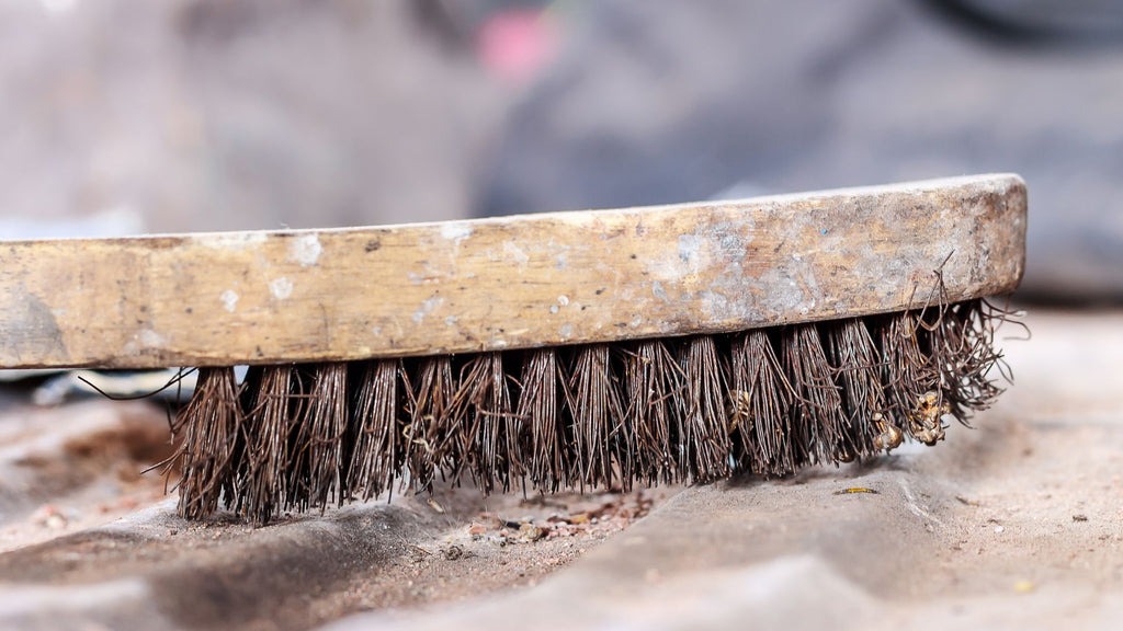 cách phục hồi đồ nội thất ngoài trời bằng kim loại bị phai màu