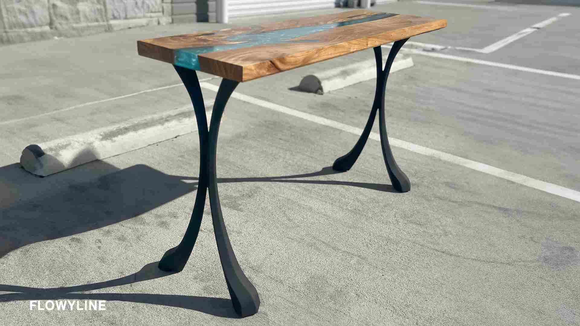 Sự đa dạng về hình dạng của chân bàn console bằng kim loại sẽ truyền cảm hứng cho bạn