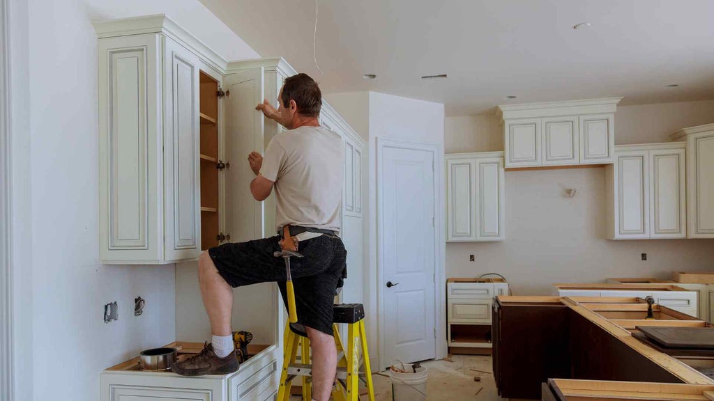 Cách đo chiều cao tủ trên cùng sau khi lắp tủ dưới